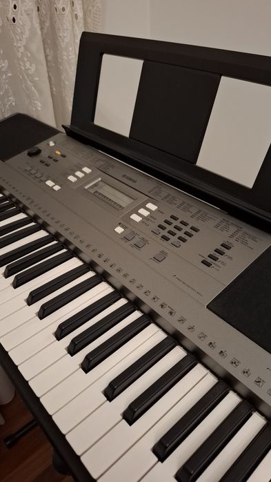 Teclado Yamaha PSR-E353