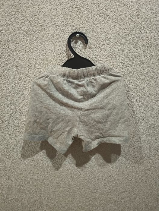 Krótkie spodenki niemowlęce 68 H&M