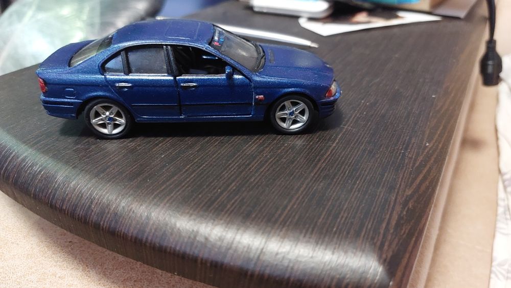 Машинка Welly  BMW