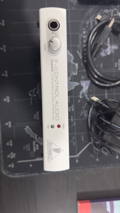 Interface Audio BEHRINGER SEM USO/Novo