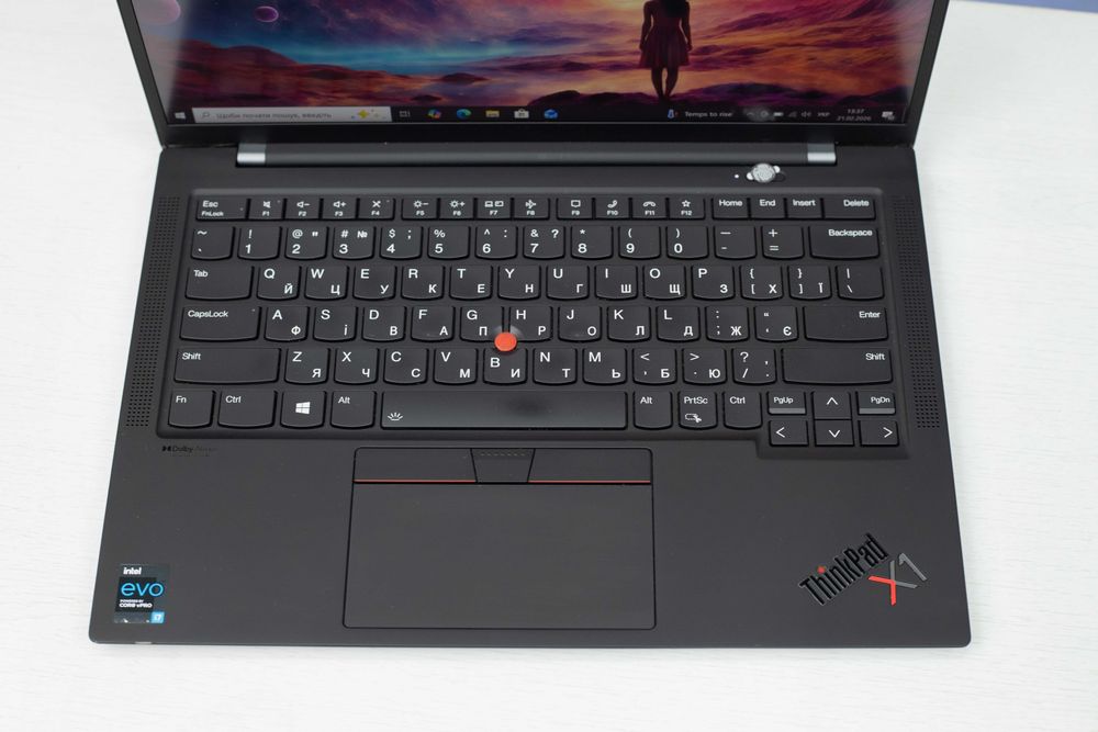Lenovo ThinkPad X1 Carbon 9 i7-1185G7 16RAM 256SSD FHD IPS 14"
