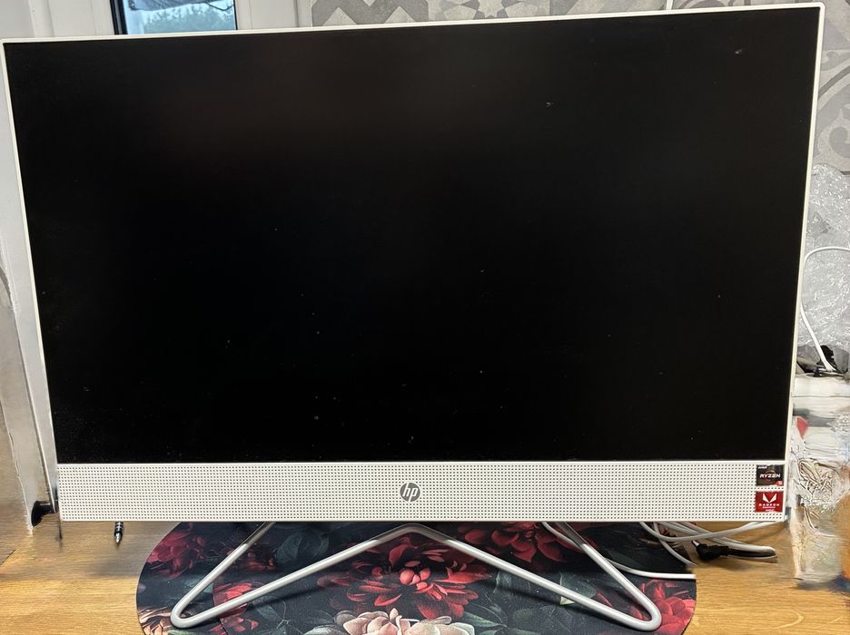 Komputer HP all-in-one 24H2