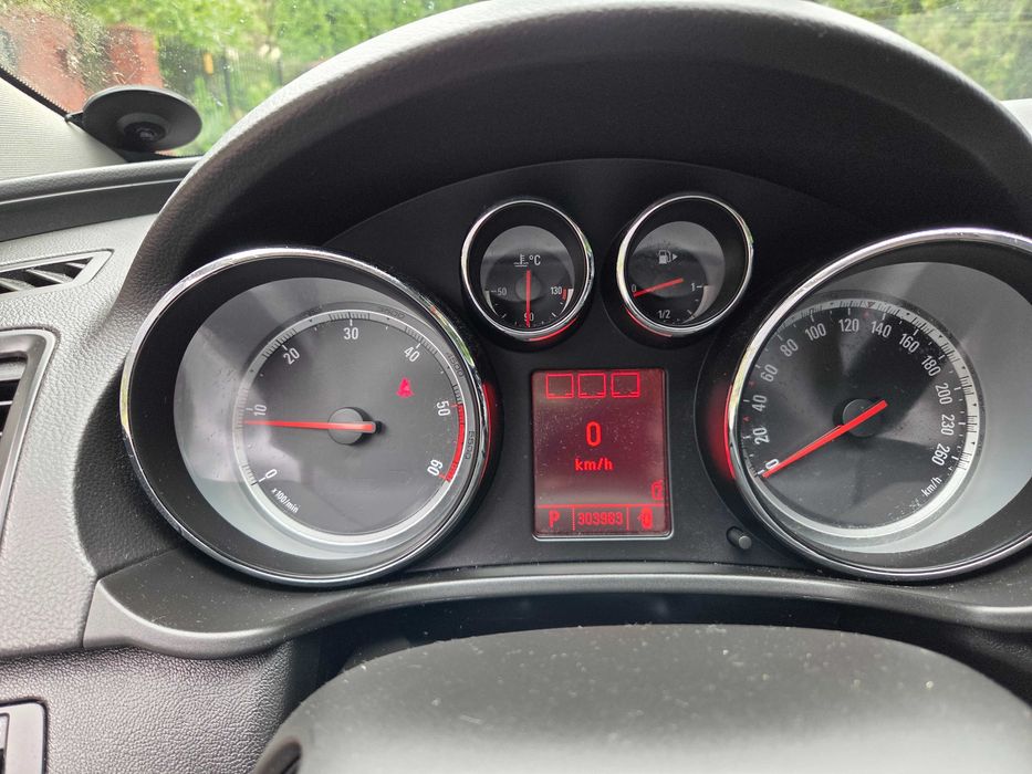 Opel Insignia automat 2.0