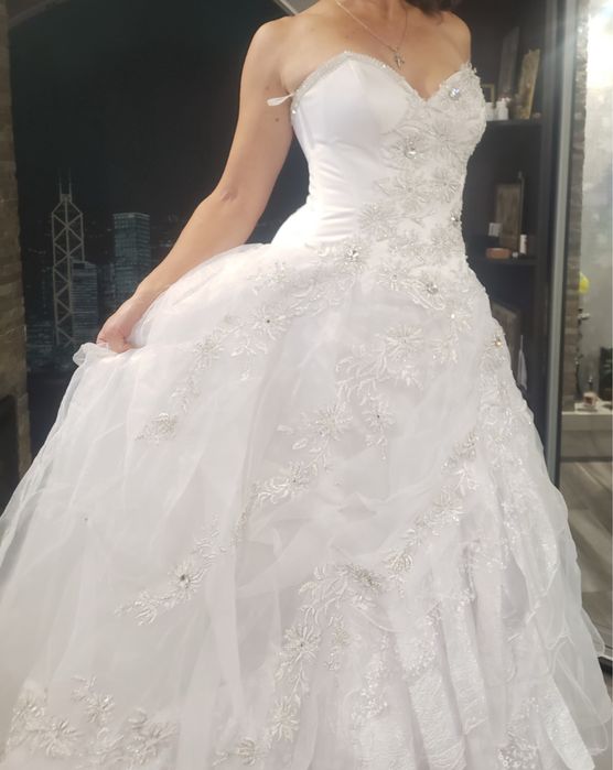 Сукня для особливого дня весільна