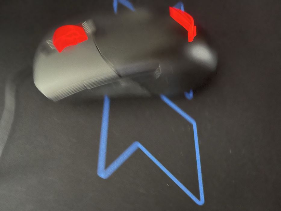 Razer Blackwidow e Asus Rog Keris novos