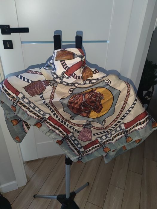 Chusta 82 cm mało używana. Włoska, poliester