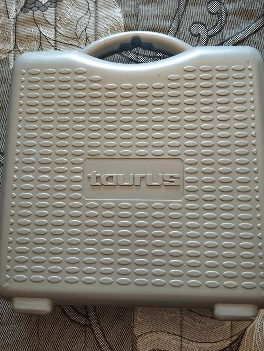 Máquina de cortar cabelo Taurus