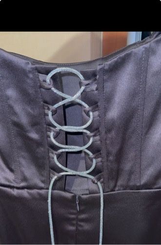 Продається вечірня сукня, одягнута один раз, в ідеальному стані.