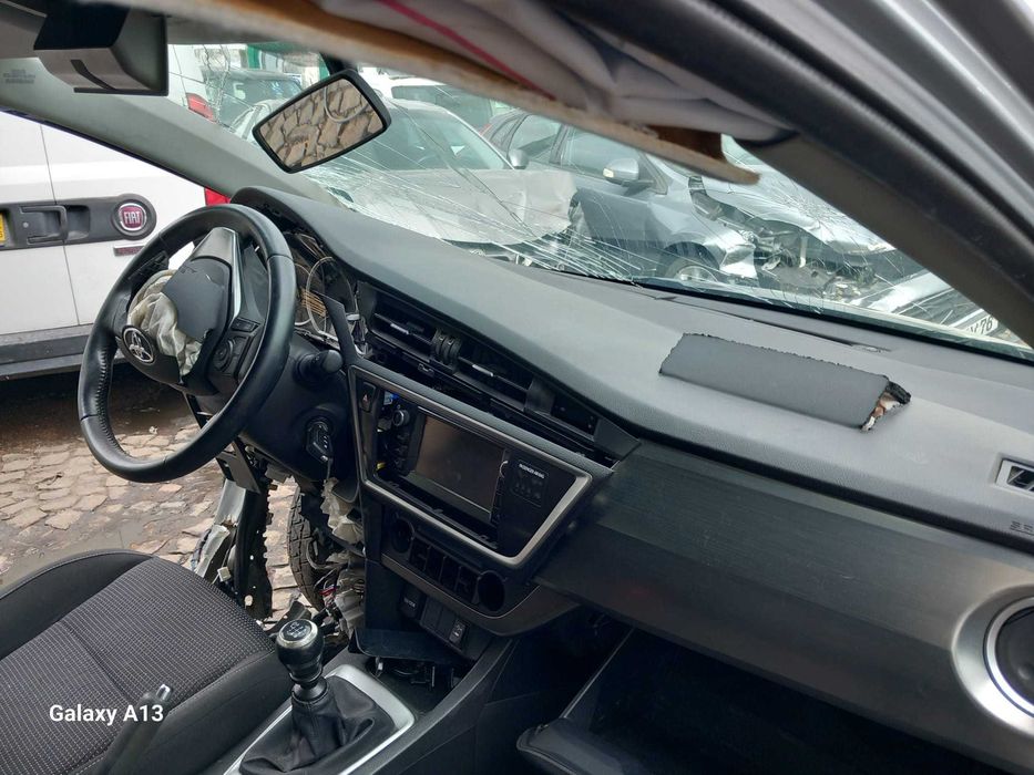 TOYOTA AURIS Combi 1.3 Dual-VVTi Nacional Gasolina