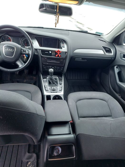 Audi a4 b8 2.0.  S-line