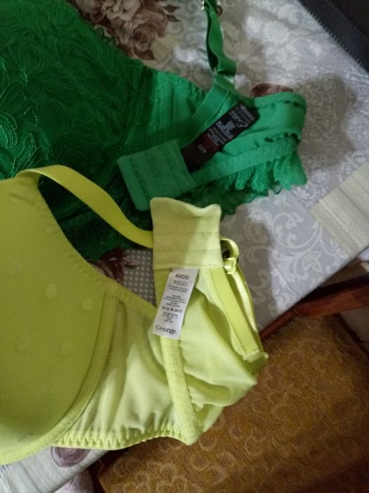 Бюстгалтери 6шт.на 95D