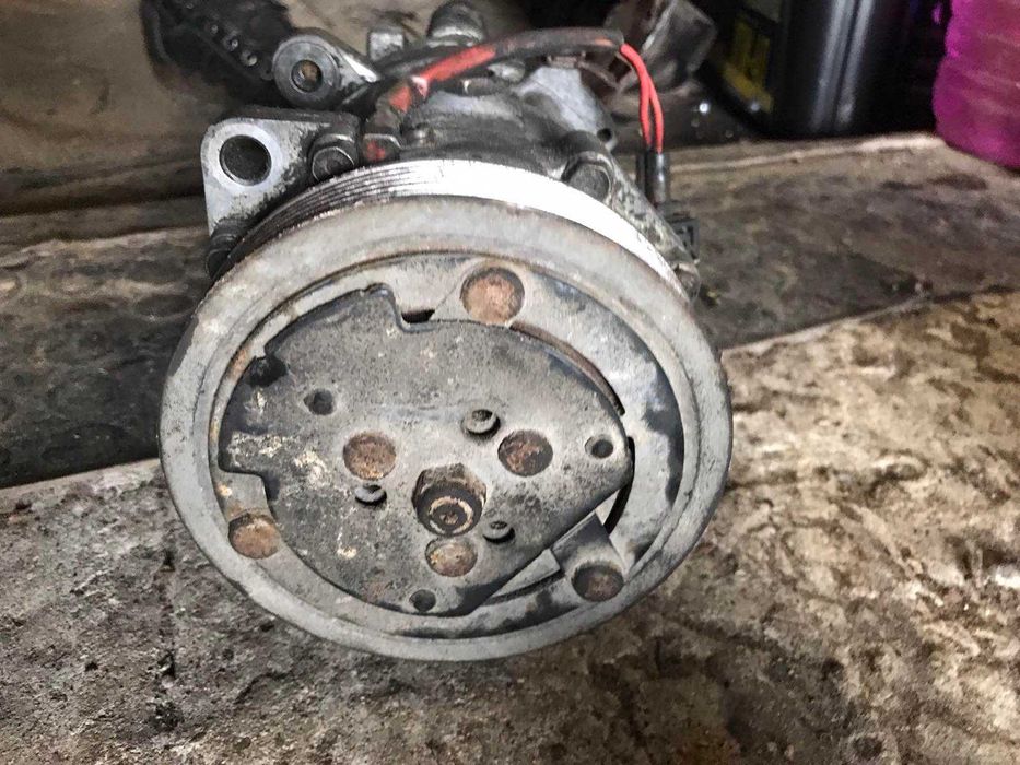 Компрессор кондиционера Фольксваген Т-4 2,5TDI 2.4D