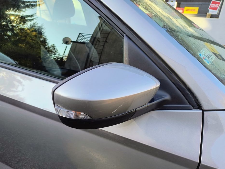 Skoda Fabia III 3 - Lusterko prawe elektryczne LF8H 4K4K Europa