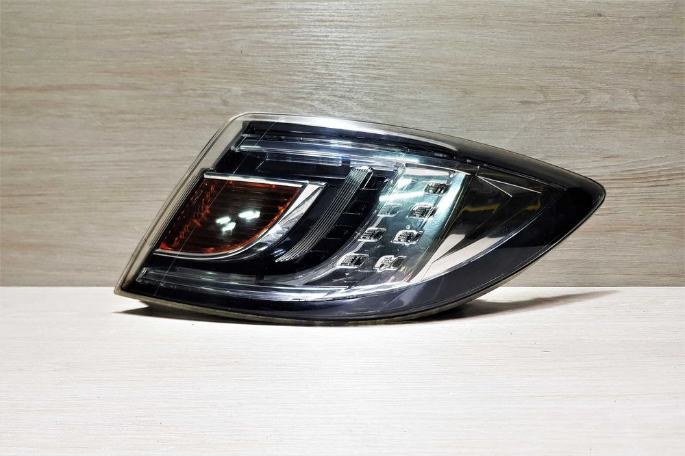 Ліхтар задній (стоп) правий Mazda 6 2 GH 2008-2010p. дорестайл