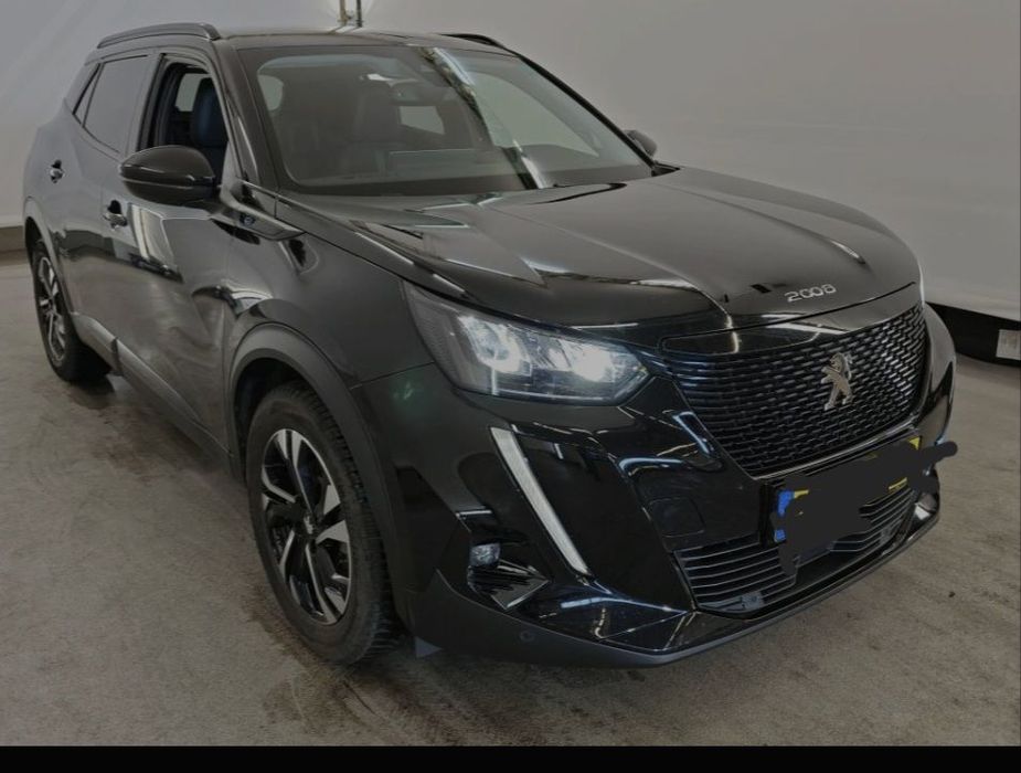 Peugeot e-2008