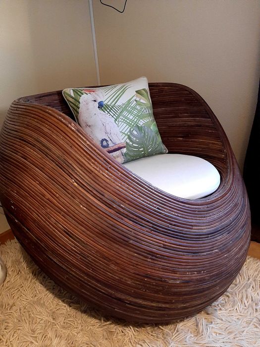 Lindo sofá e mesa