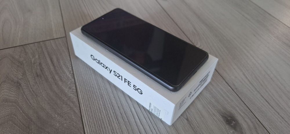 Samsung S21FE 5G  6/128 grafit, 2 szt,  jak nowy