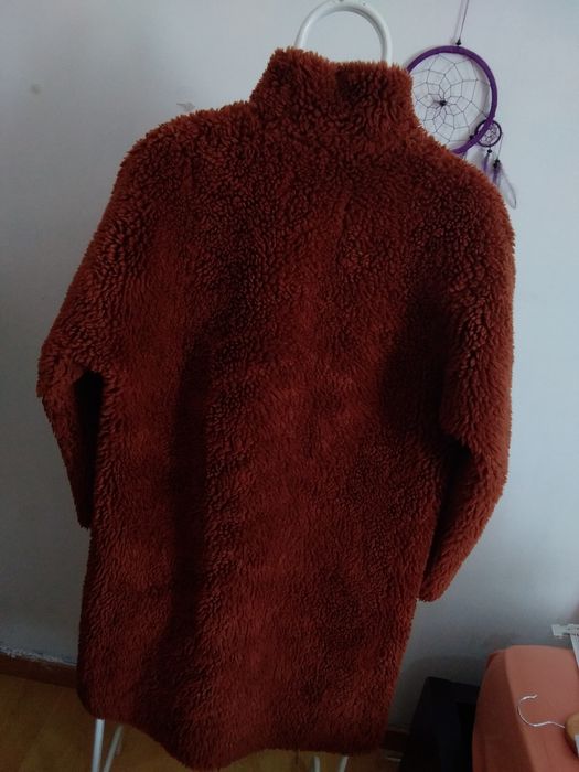 Casaco pelo forrado castanho-caramelo ZARA tamanho S