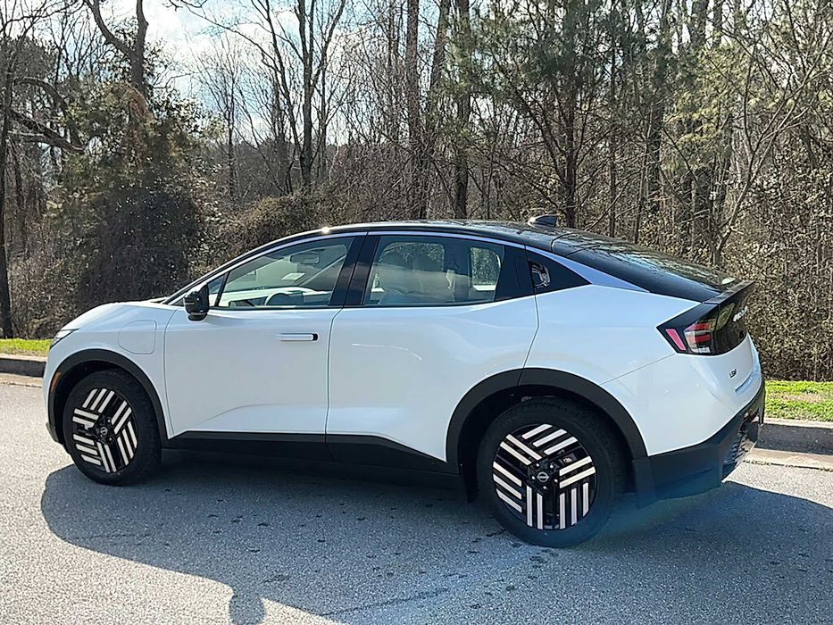 Nissan LEAF SV+      2026