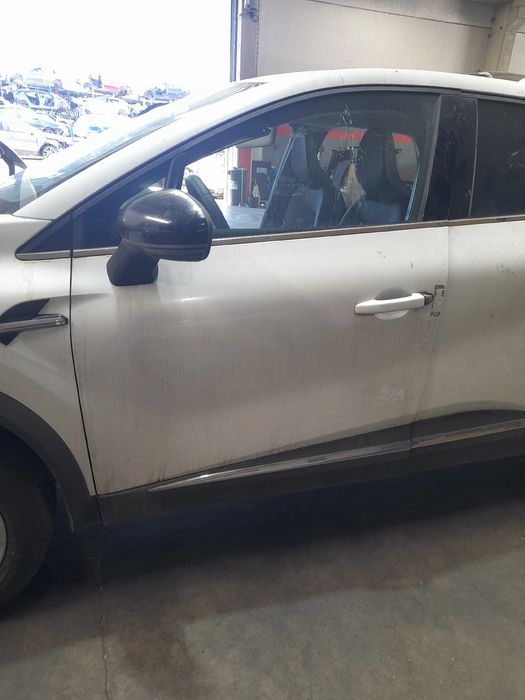 Porta frente esquerda RENAULT Captur II