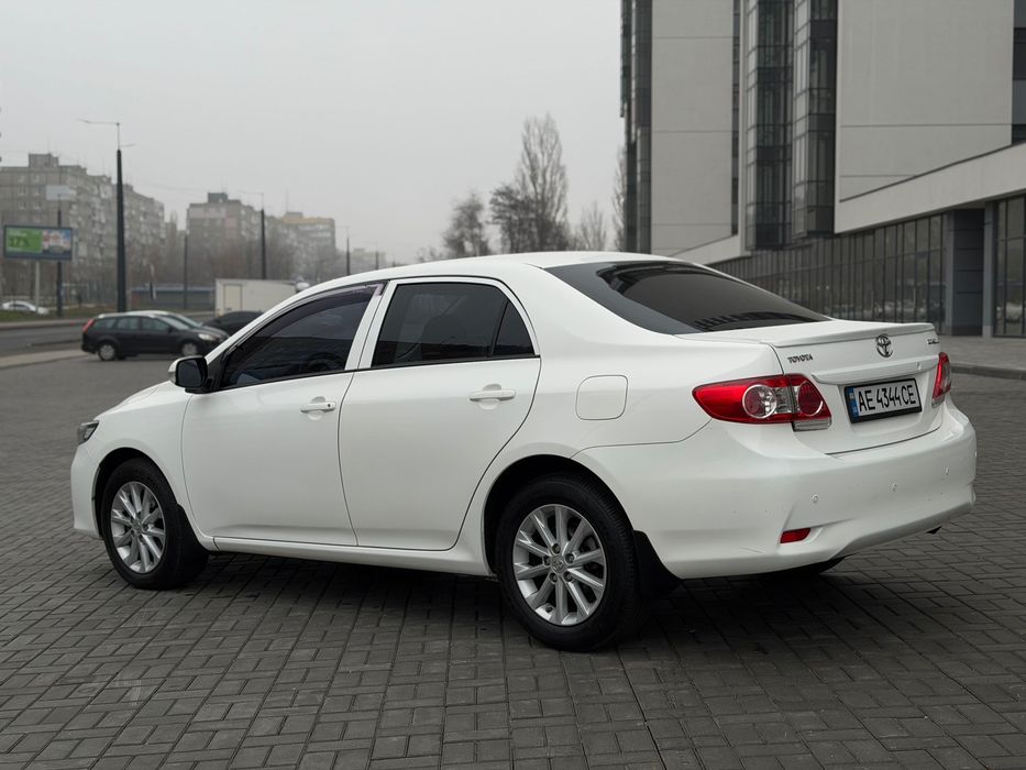 Toyota Corolla 2011р.в (рестайлинг) 1.6 автомат