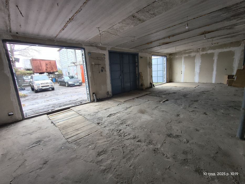 Пухівська Пуховская 2, 3 гаражі під СТО склад малярка виробництво