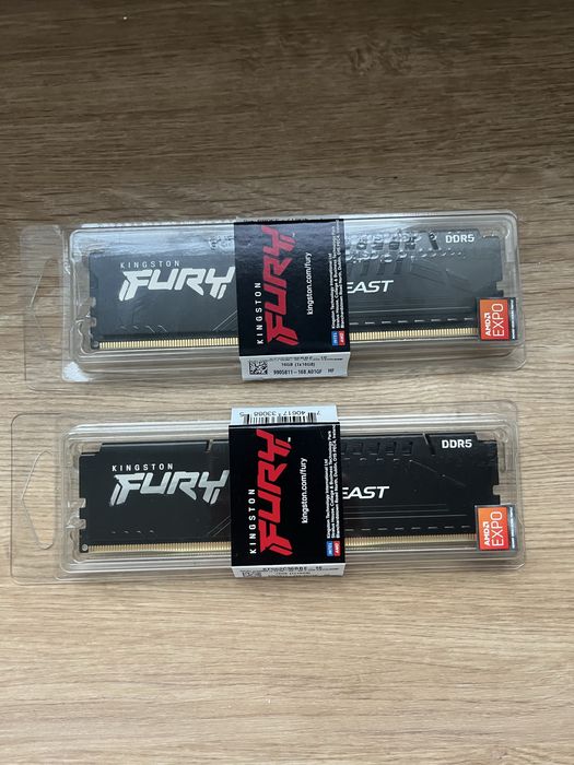 2x Kingston Fury Beast, DDR5, 16 GB, 5200MHz, CL36