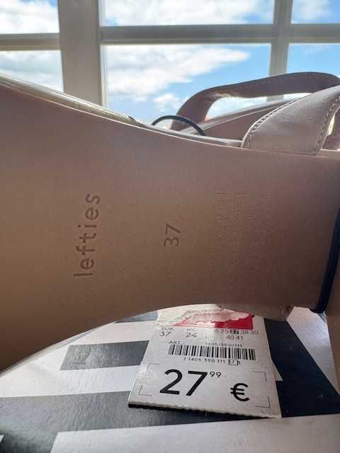 sapatos com aplicação super elegantes