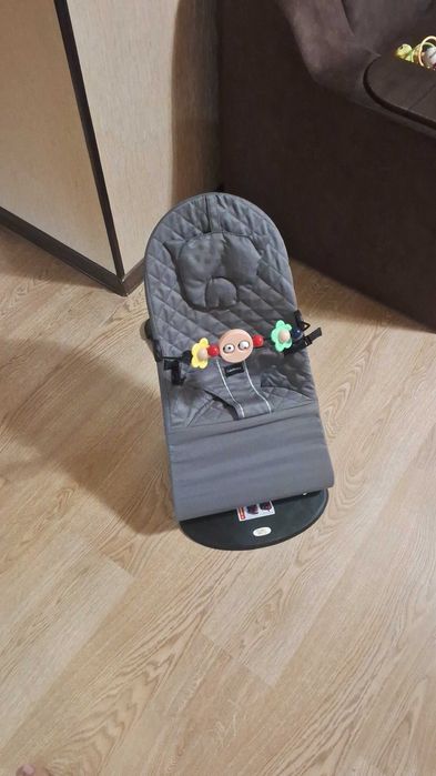 Продам дитячий шизлонг