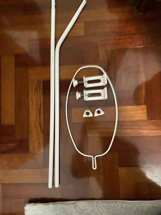 Suporte para véu de berço