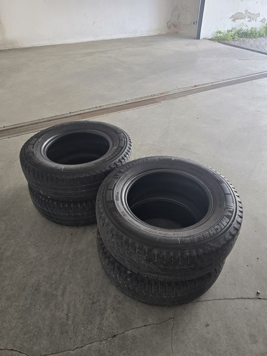 Pneus autocaravana- Michelin Agilis Camping 215/70/15 CP