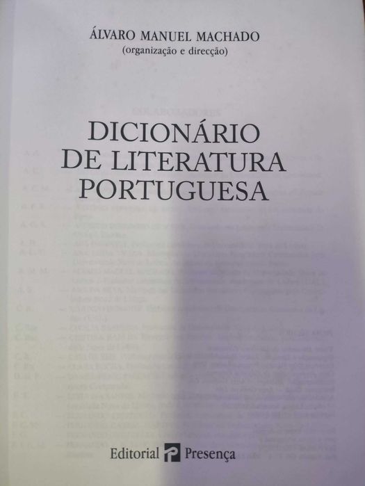 Livro "Dicionário de Literatura Portuguesa" de Álvaro Manuel Machado