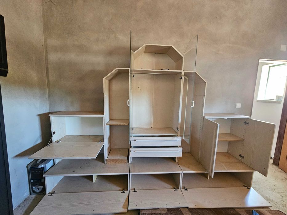 Estante para sala/escritório