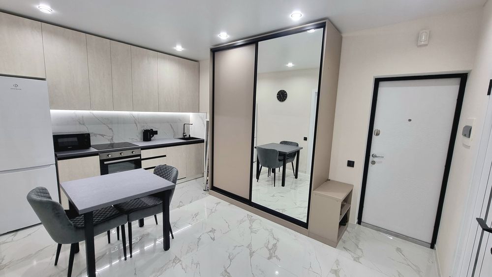 БЕЗ КОМІСІЇ. 1здача.2кімн.46м2.Інвертори на тепло,воду.В тихому центрі