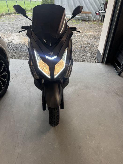 Skuter Zipp Quantum Max 125