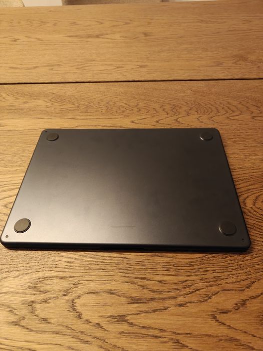 MacBook Air M3 512 midnight