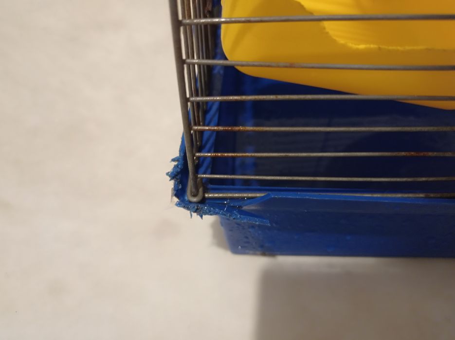 Продам сенницу для больших грызунов, много разных клеток