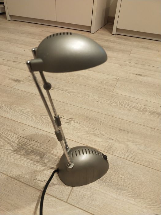 Lampka biurkowa srebrna