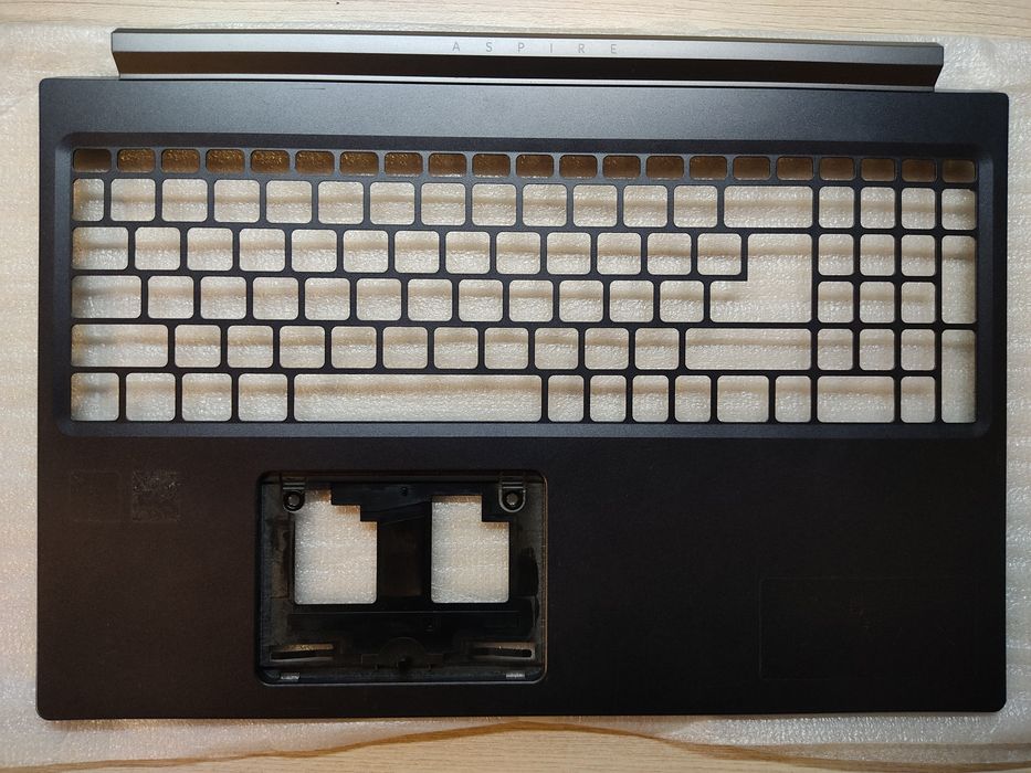 Продам корпус ноутбука Acer Aspire 7