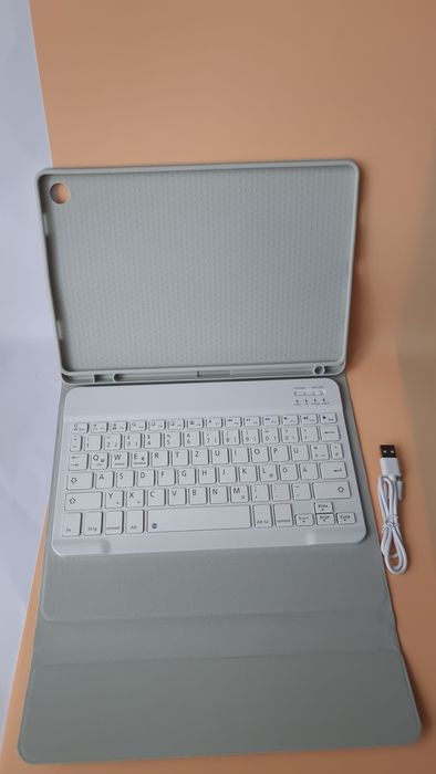 Klawiatura Bluetooth z magnetycznym etui do Samsung Galaxy Tab A9 Plus