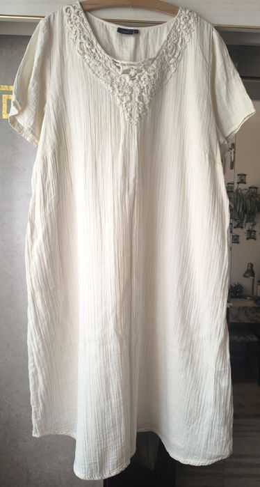 Sprzedam sukienkę damską.