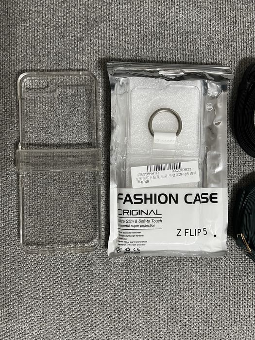 Capas, bolsas de transporte e películas de ecrã Samsung Z Flip 5