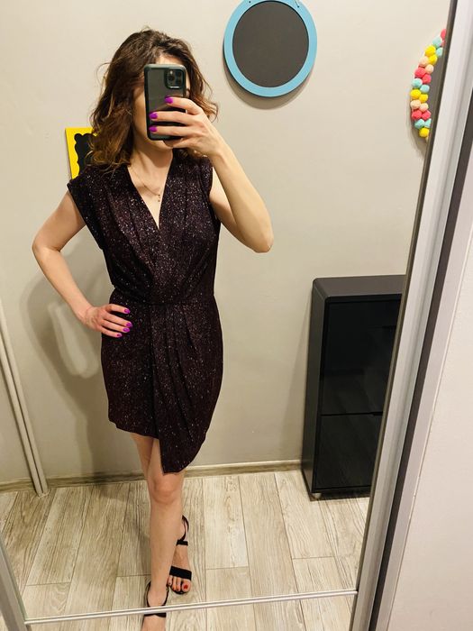 Elegancka błyszcząca sukienka Mango rozmiar S