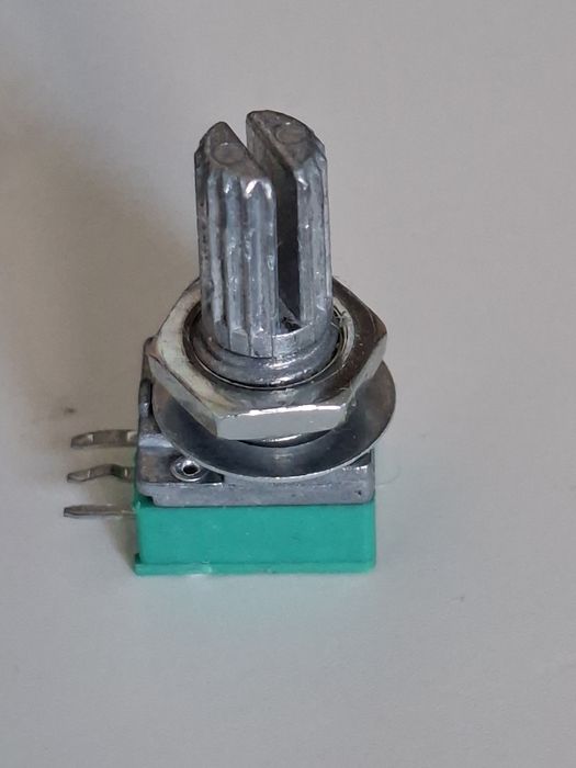 Potentiometer / potencjometr jednoobrotowy 50 KOhm charakterystyka: B