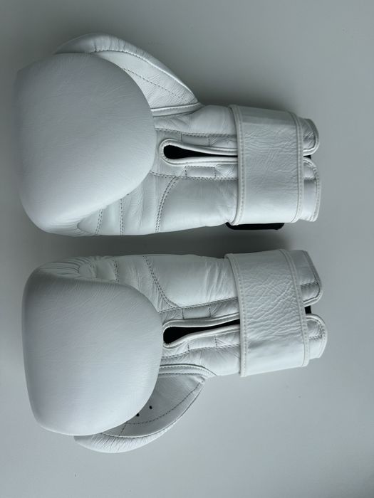 Боксерські рукавички Title Boxing 16 унцій