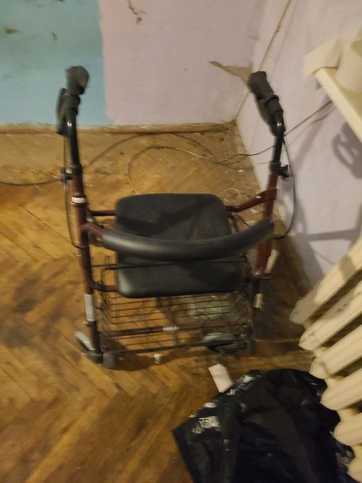 Ходунки для дорослих