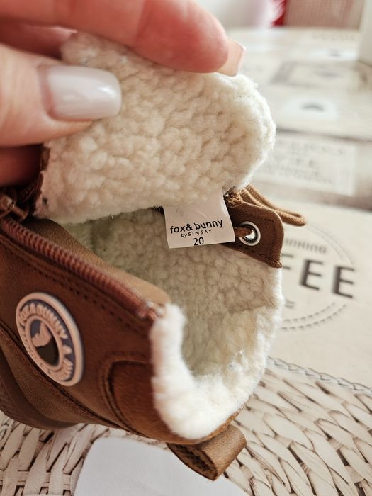 Утеплённые ботинки, сникерсы Sinsey