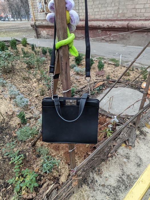 Продам женскую сумку