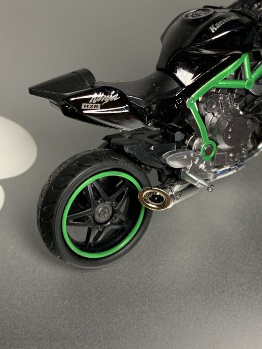 Модель 1/18 мотоцикла kawasaki ninja масштабна модель іграшка