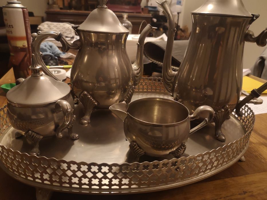 Conjunto de chá antigo